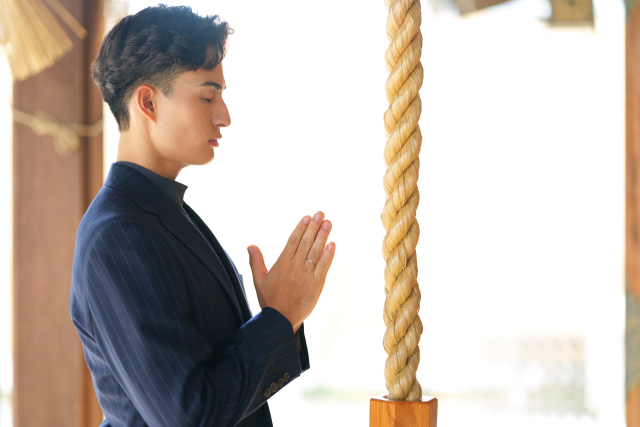 そうだ、縁結びの神社に良縁をいただきに行こう！